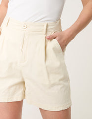 Shorts With Pleated Design